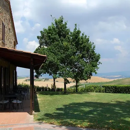 Apartman Sleeps 2 Pool Wifi Laiatico