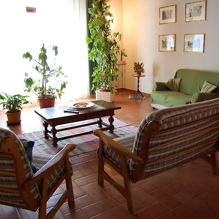Apartman Sleeps 2 Pool Wifi Laiatico