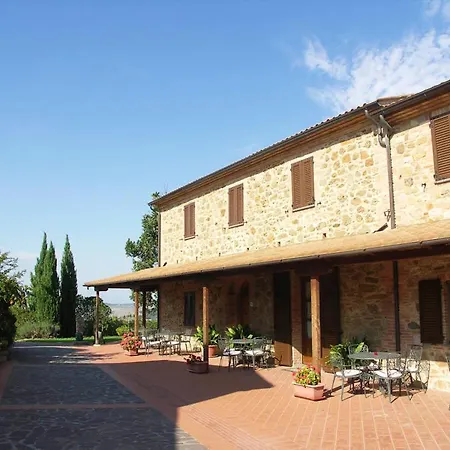 Sleeps 2 Pool Wifi Apartman